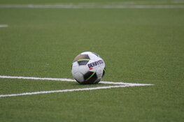 FC Dordrecht voor het eerst naar winst tegen NEC