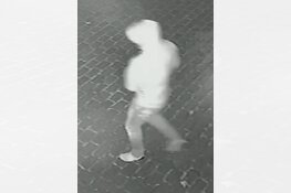 Gezocht: Wie stichtte brand bij een café?