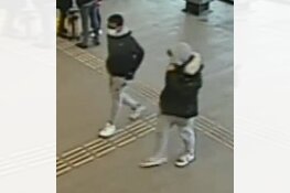 Gezocht: Winkeldiefstal Centraal Station, wie zijn deze mannen?