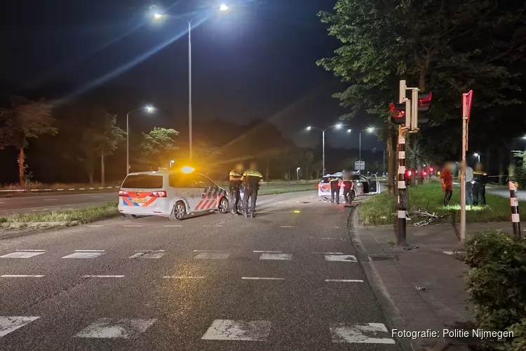 Aanrijding met politieauto. Politie zoekt getuigen