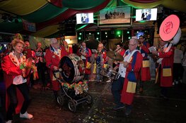 Carnaval in Nijmegen van de baan