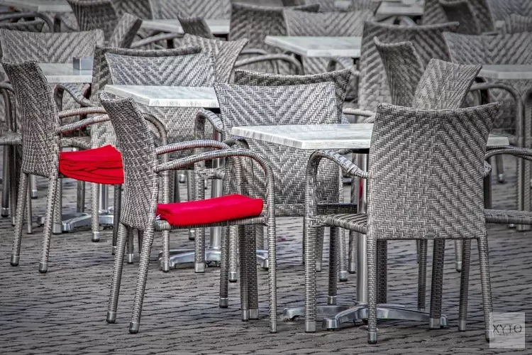 Vergunning voor terrassen op pleinen naar 5 jaar
