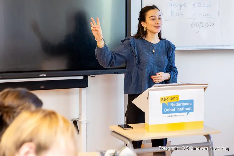 Burgemeester van Nijmegen maakt finalisten NK Debatteren bekend